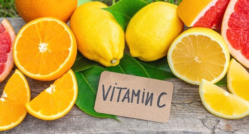 Vitamin C May Blunt Cancer Risk, Here’s When to Take It