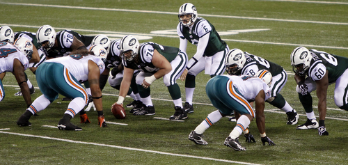 At least 1 in 4 NFL players gets degenerative brain disease, study finds